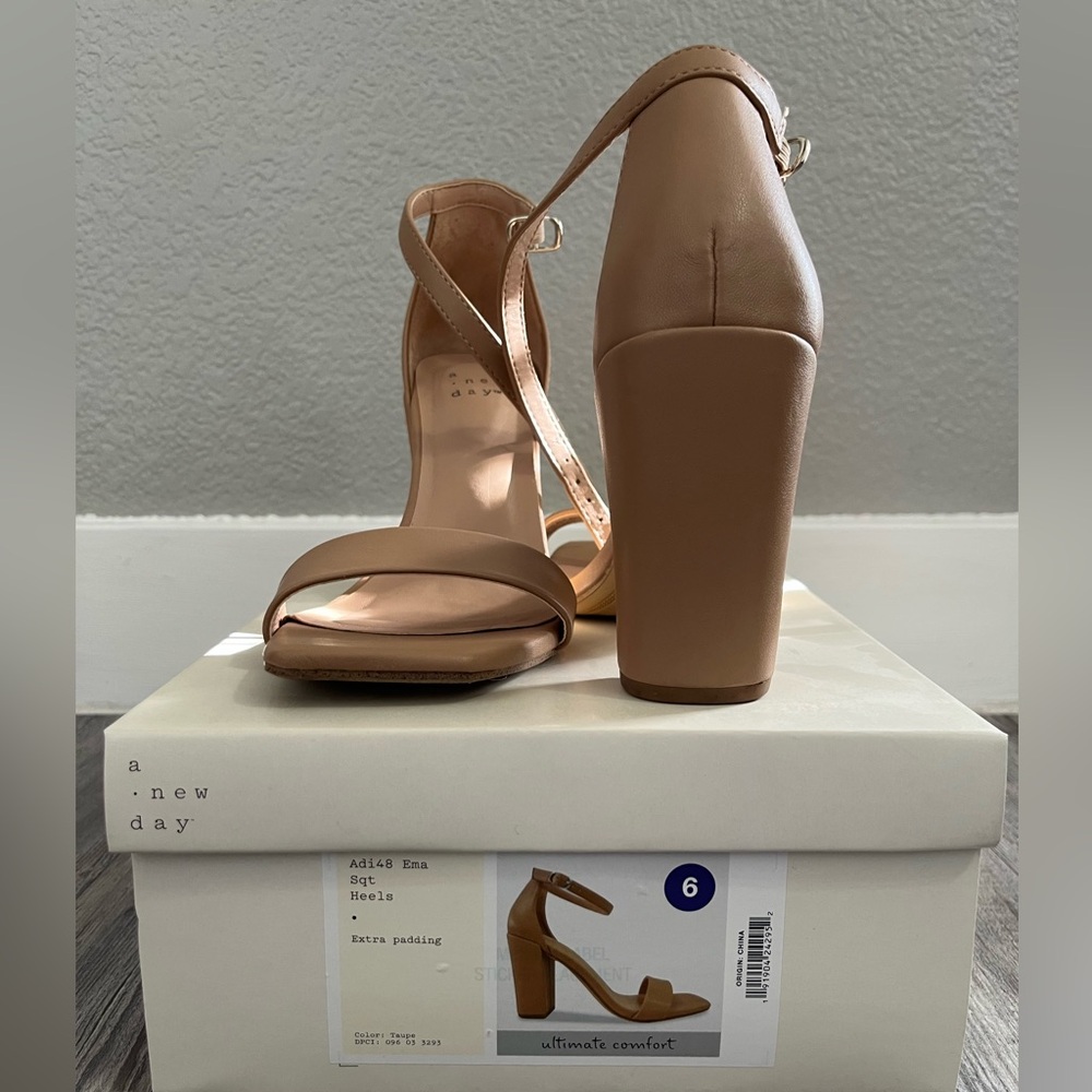 A New Day Tan Block Heels size 6